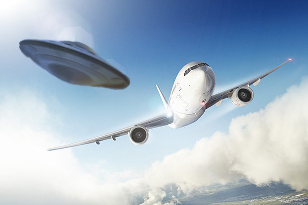 UFO-Sighting-Near-Miss-Plane-Glasgow-Airpot-Alien-Passenger-Britain-UK-Airprox-Board-ET-642023